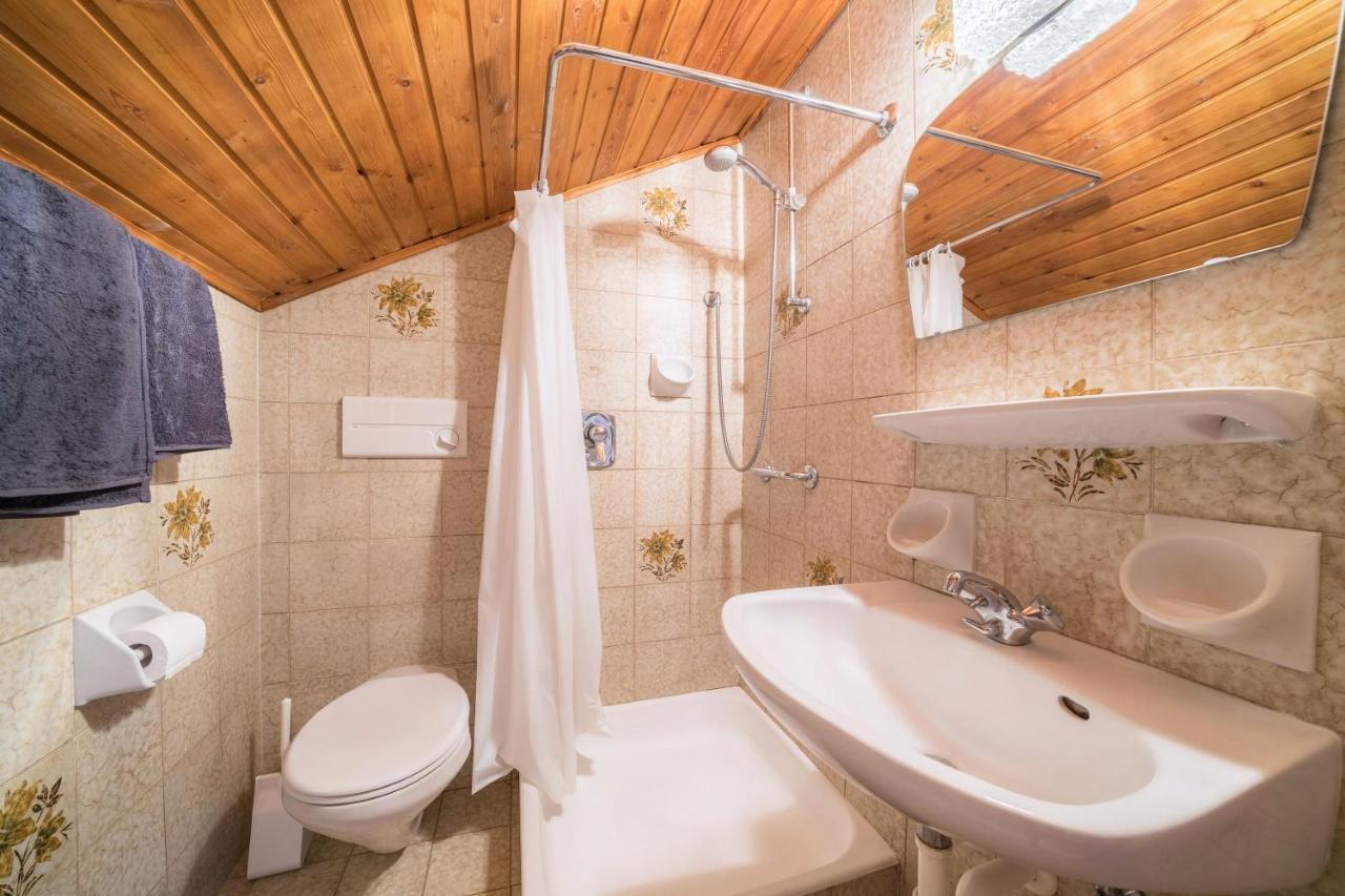 Apartment Tschigat Leilichhof Лана Екстер'єр фото